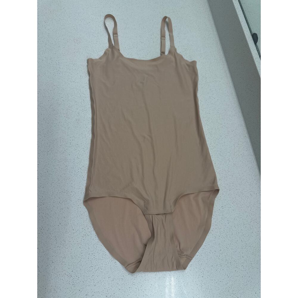 Chantelle SoftStretch Bodysuit Nude Tan Size XS / S $68 - Picture 4 of 9